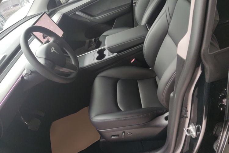 Used Tesla Model Y 2024 Rear-Wheel-Drive Version Left Front Seat