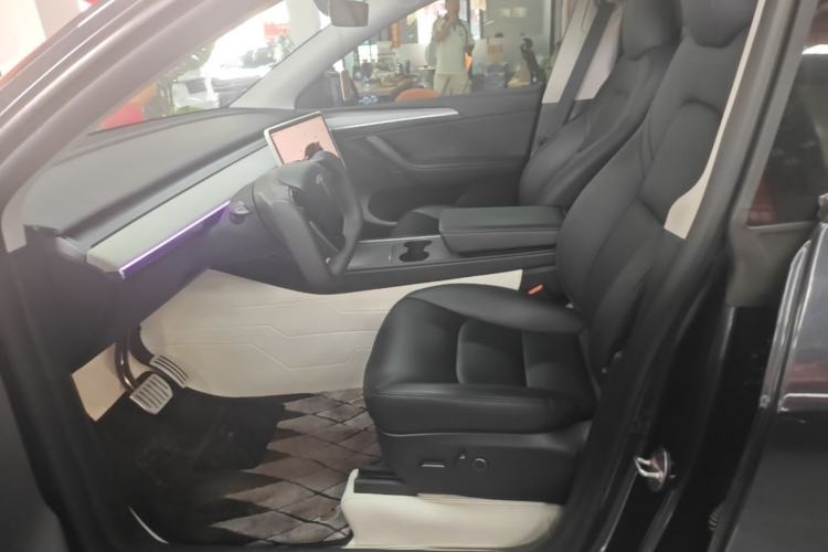 Used Tesla Model Y 2024 Rear-Wheel-Drive Version Left Front Seat