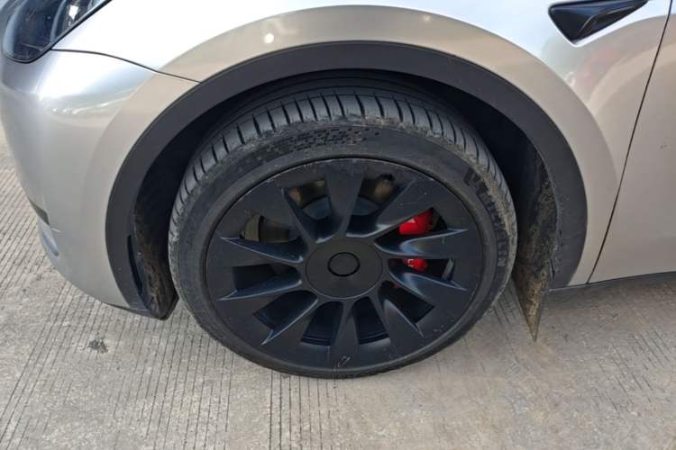 Used Tesla Model Y 2024 Rear-Wheel-Drive Version Left Front Wheel Hub