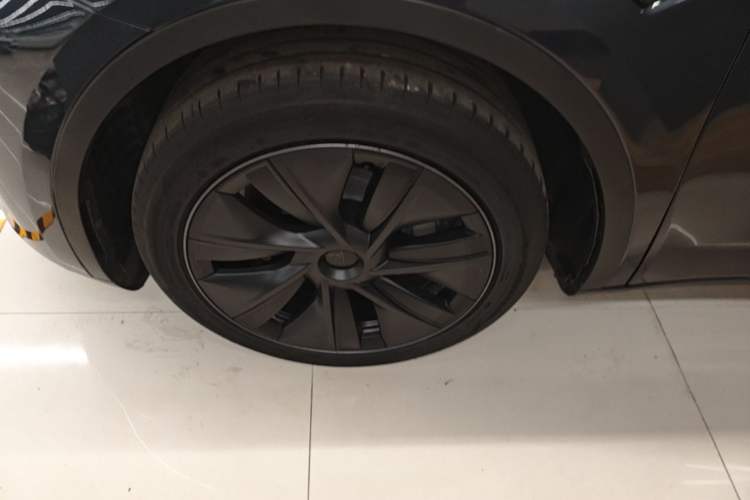 Used Tesla Model Y 2024 Rear-Wheel-Drive Version Left Front Wheel Hub