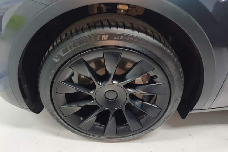 Used Tesla Model Y 2024 Rear-Wheel-Drive Version Left Front Wheel Hub