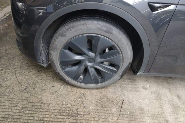 Used Tesla Model Y 2024 Rear-Wheel-Drive Version Left Front Wheel Hub