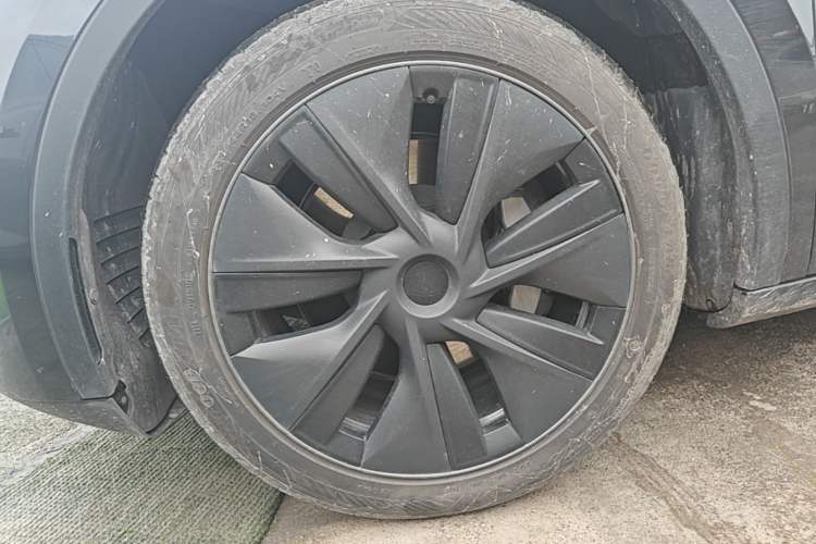 Used Tesla Model Y 2024 Rear-Wheel-Drive Version Left Front Wheel Hub