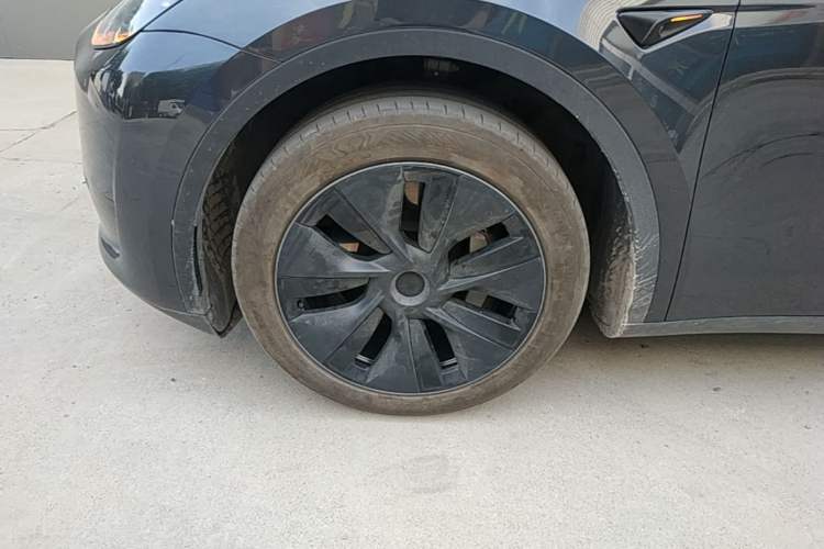 Used Tesla Model Y 2024 Rear-Wheel-Drive Version Left Front Wheel Hub