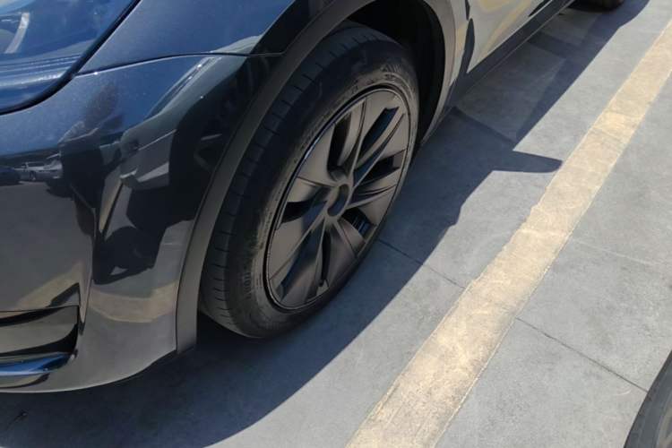 Used Tesla Model Y 2024 Rear-Wheel-Drive Version Left Front Wheel Hub
