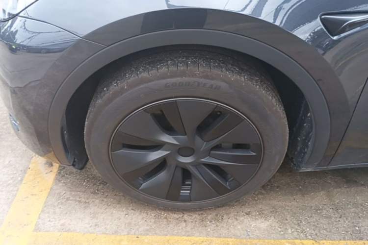 Used Tesla Model Y 2024 Rear-Wheel-Drive Version Left Front Wheel Hub