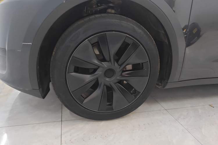 Used Tesla Model Y 2024 Rear-Wheel-Drive Version Left Front Wheel Hub
