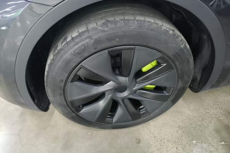 Used Tesla Model Y 2024 Rear-Wheel-Drive Version Left Front Wheel Hub
