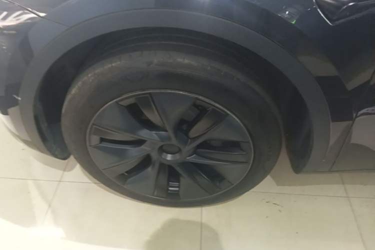 Used Tesla Model Y 2024 Rear-Wheel-Drive Version Left Front Wheel Hub