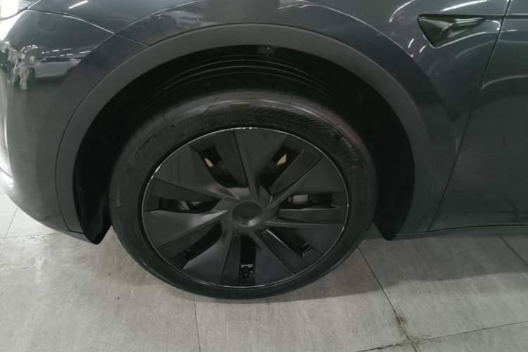 Used Tesla Model Y 2024 Rear-Wheel-Drive Version Left Front Wheel Hub