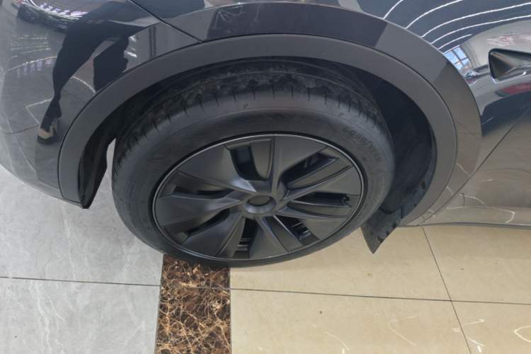 Used Tesla Model Y 2024 Rear-Wheel-Drive Version Left Front Wheel Hub