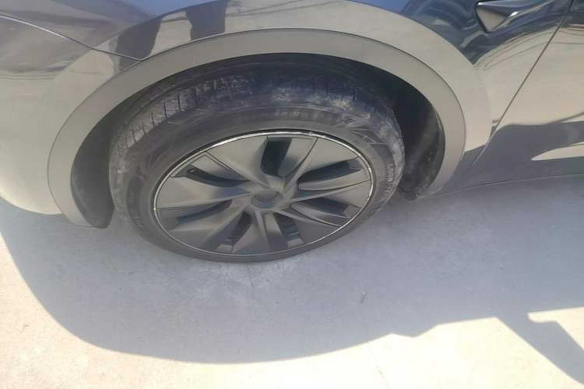 Used Tesla Model Y 2024 Rear-Wheel-Drive Version Left Front Wheel Hub