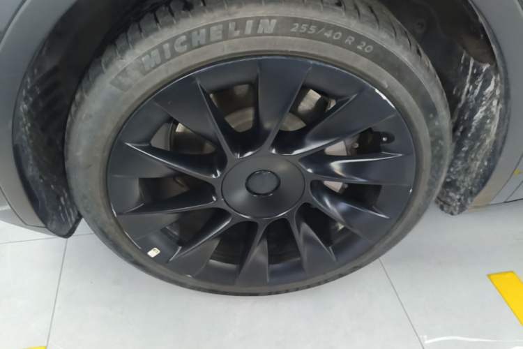 Used Tesla Model Y 2024 Rear-Wheel-Drive Version Left Front Wheel Hub
