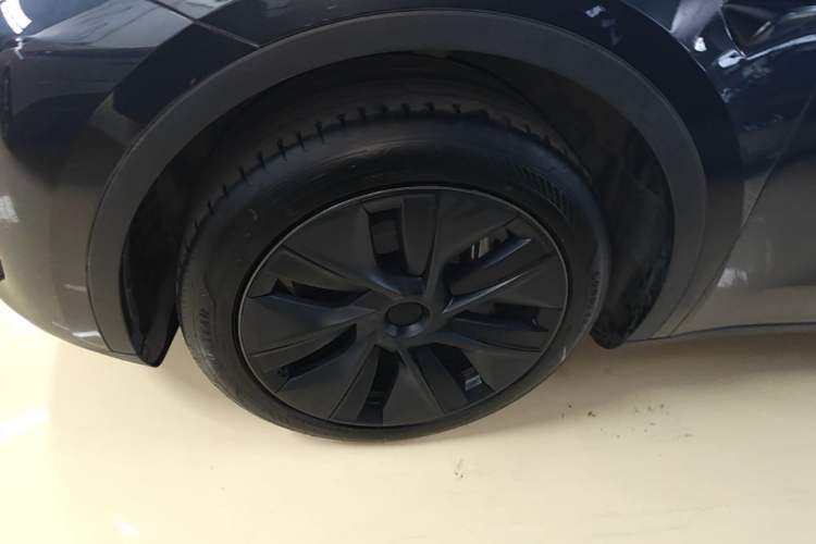 Used Tesla Model Y 2024 Rear-Wheel-Drive Version Left Front Wheel Hub