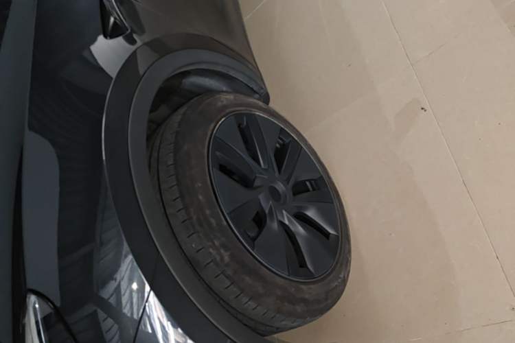 Used Tesla Model Y 2024 Rear-Wheel-Drive Version Left Front Wheel Hub