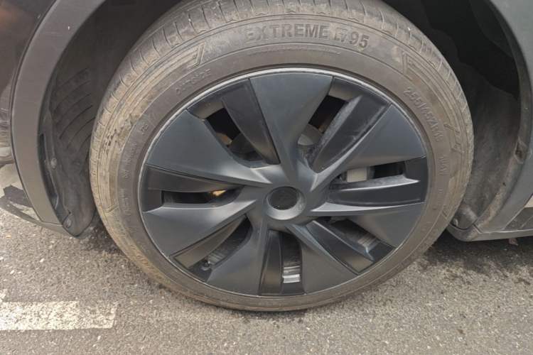 Used Tesla Model Y 2024 Rear-Wheel-Drive Version Left Front Wheel Hub
