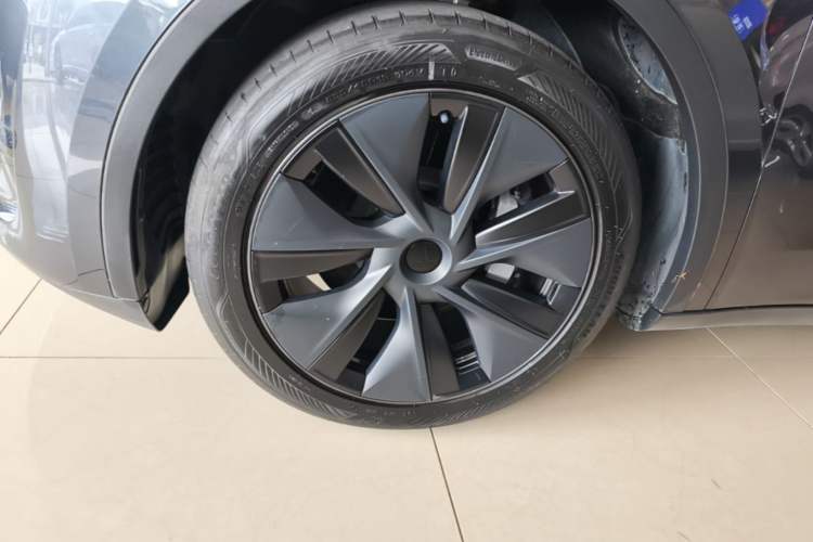 Used Tesla Model Y 2024 Rear-Wheel-Drive Version Left Front Wheel Hub