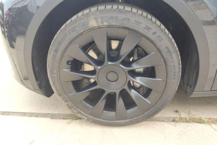 Used Tesla Model Y 2024 Rear-Wheel-Drive Version Left Front Wheel Hub