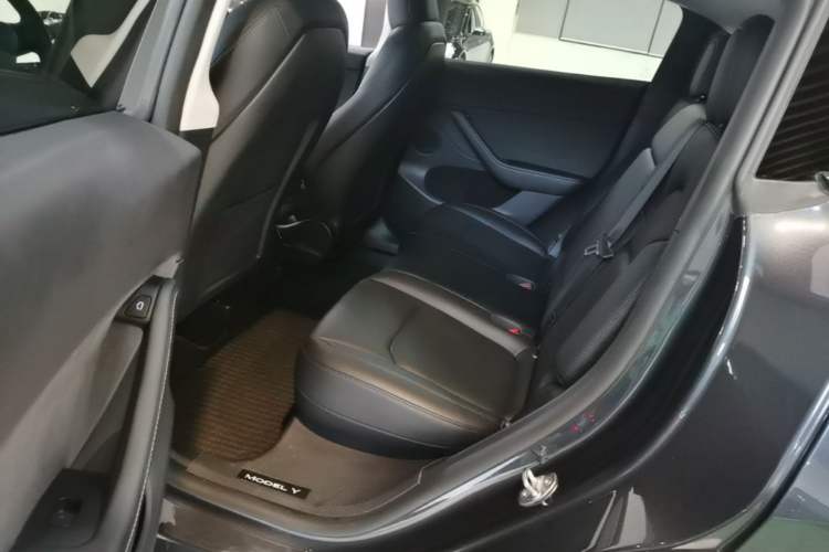Used Tesla Model Y 2024 Rear-Wheel-Drive Version Left Rear Seat