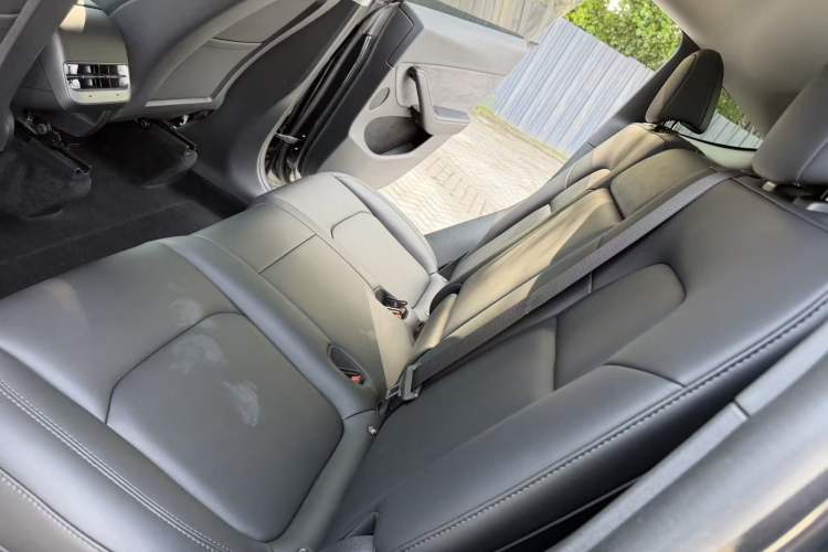 Used Tesla Model Y 2024 Rear-Wheel-Drive Version Left Rear Seat