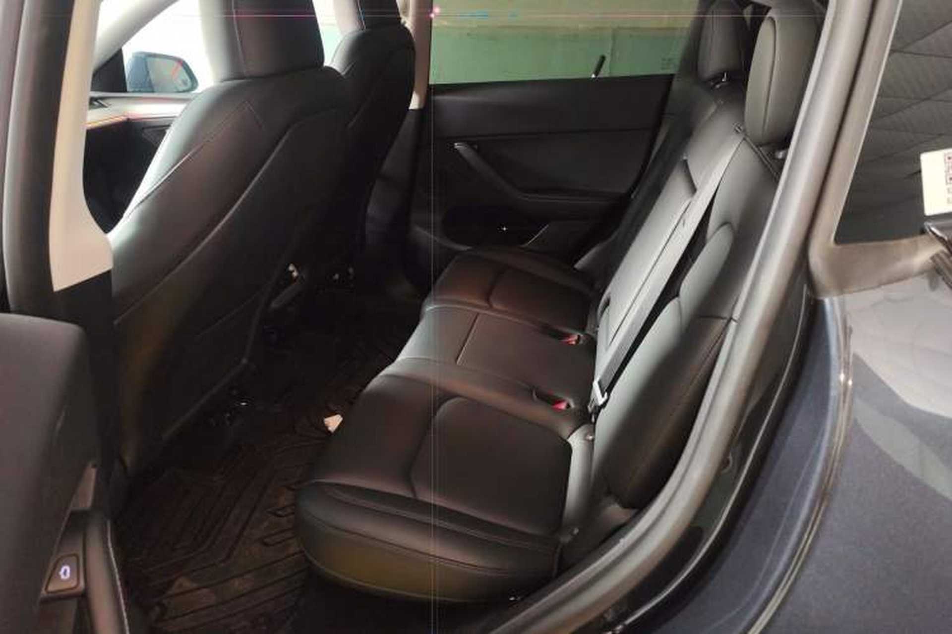 Used Tesla Model Y 2024 Long-Range All-Wheel-Drive Version Left Rear Seat