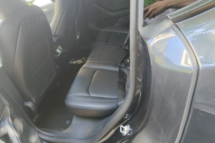 Used Tesla Model Y 2024 Rear-Wheel-Drive Version Left Rear Seat