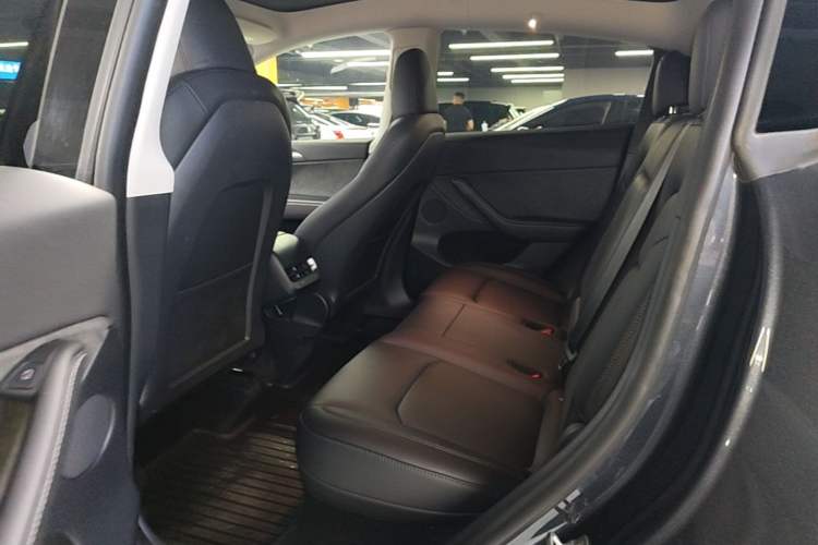 Used Tesla Model Y 2024 Rear-Wheel-Drive Version Left Rear Seat