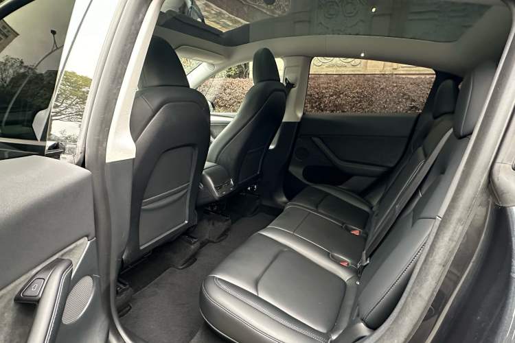 Used Tesla Model Y 2024 Rear-Wheel-Drive Version Left Rear Seat