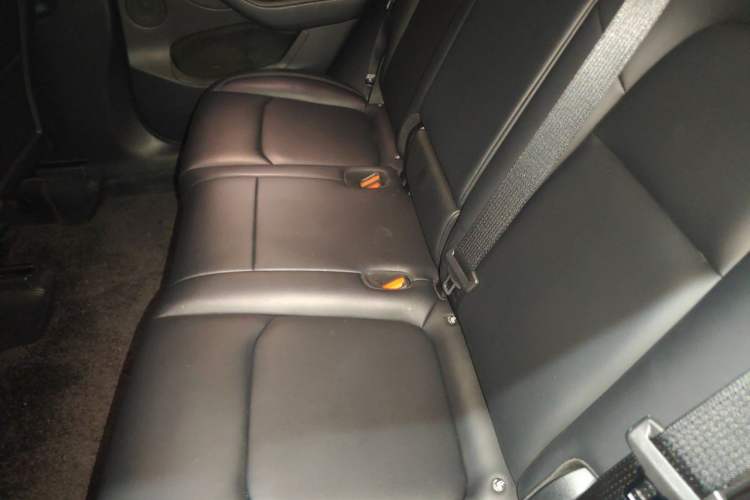 Used Tesla Model Y 2024 Long-Range All-Wheel-Drive Version Left Rear Seat
