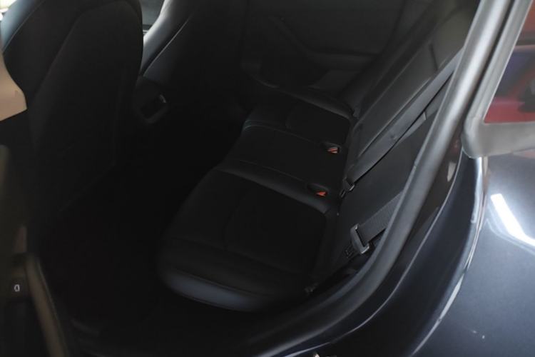 Used Tesla Model Y 2024 Long-Range All-Wheel-Drive Version Left Rear Seat