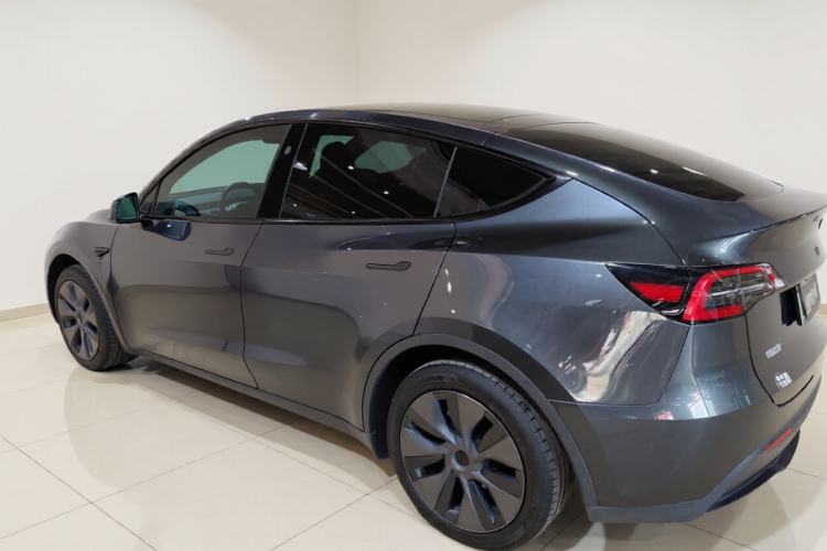 Used Tesla Model Y 2024 Rear-Wheel-Drive Version Left Side