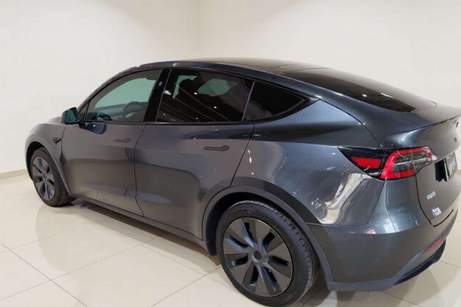 Used Tesla Model Y 2024 Rear-Wheel-Drive Version Left Side