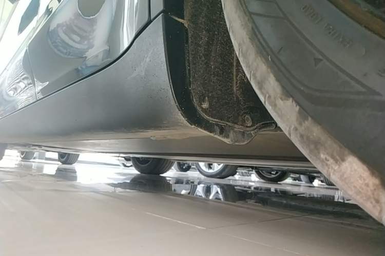 Used Tesla Model Y 2024 Rear-Wheel-Drive Version Left Side Sill