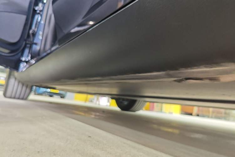 Used Tesla Model Y 2024 Rear-Wheel-Drive Version Left Side Sill