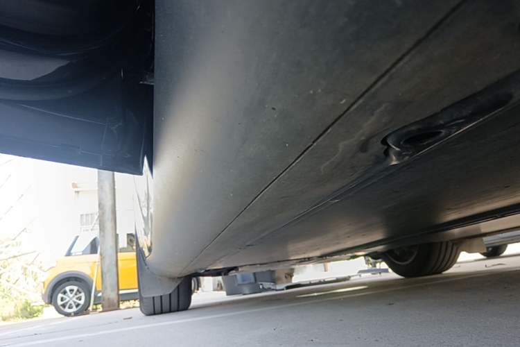 Used Tesla Model Y 2024 Rear-Wheel-Drive Version Left Side Sill