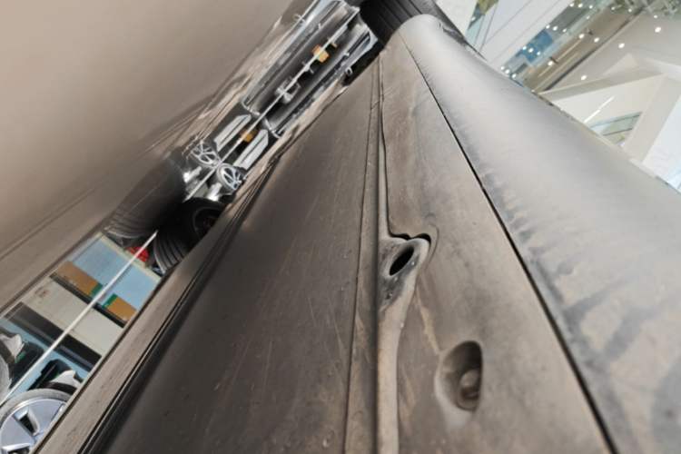 Used Tesla Model Y 2024 Rear-Wheel-Drive Version Left Side Sill