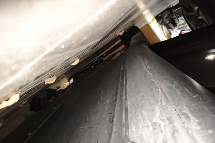 Used Tesla Model Y 2024 Rear-Wheel-Drive Version Left Side Sill