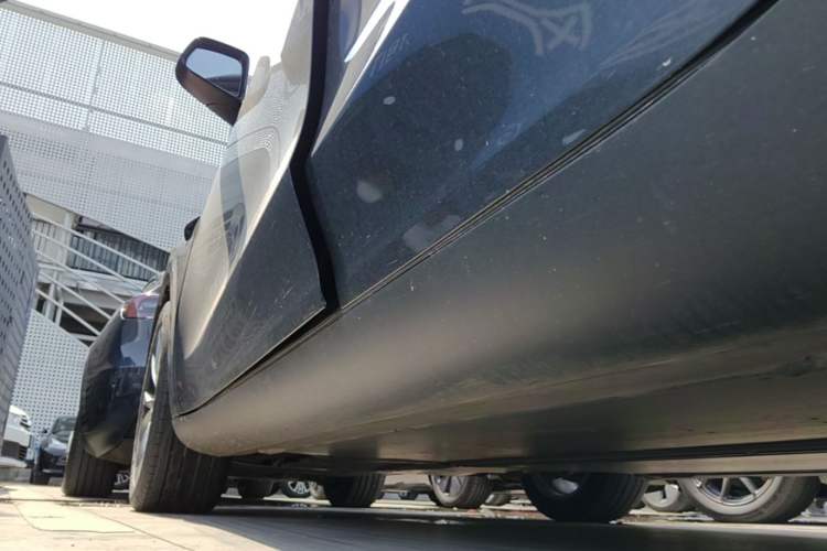 Used Tesla Model Y 2024 Rear-Wheel-Drive Version Left Side Sill