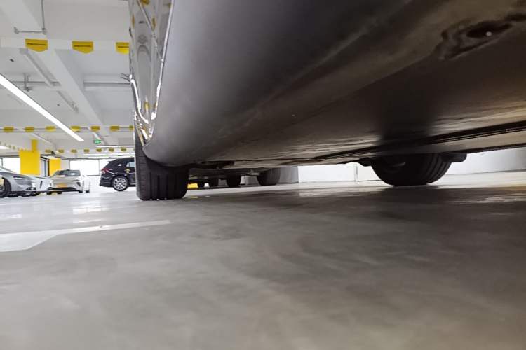 Used Tesla Model Y 2024 Rear-Wheel-Drive Version Left Side Sill
