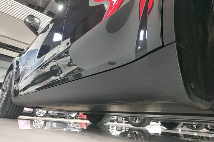 Used Tesla Model Y 2024 Rear-Wheel-Drive Version Left Side Sill