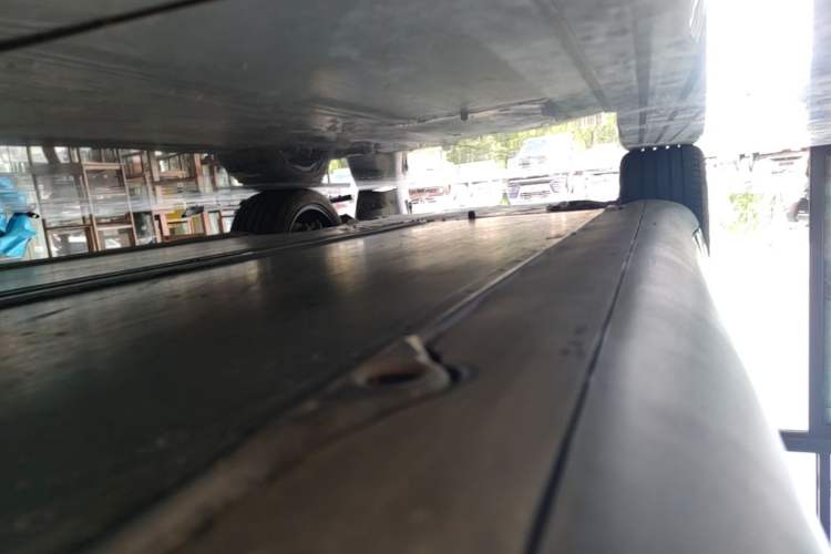 Used Tesla Model Y 2024 Rear-Wheel-Drive Version Left Side Sill