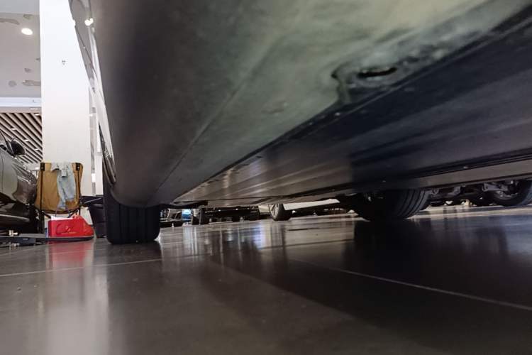 Used Tesla Model Y 2024 Rear-Wheel-Drive Version Left Side Sill