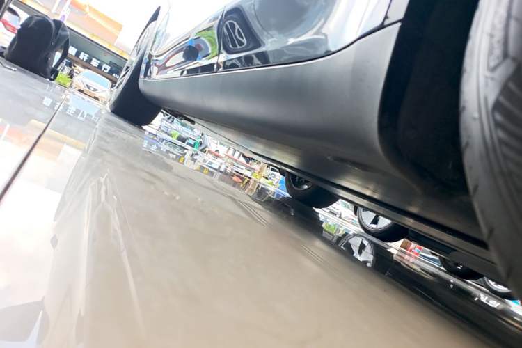 Used Tesla Model Y 2024 Rear-Wheel-Drive Version Left Side Sill