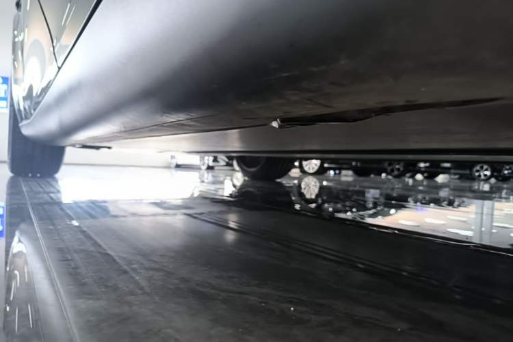 Used Tesla Model Y 2024 Rear-Wheel-Drive Version Left Side Sill