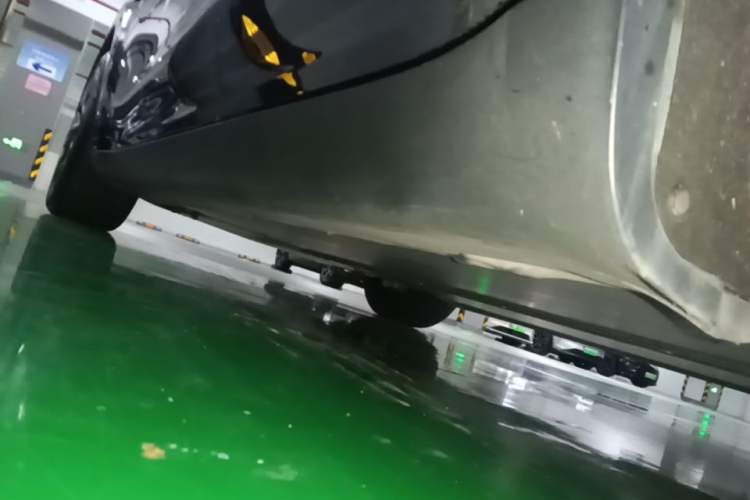 Used Tesla Model Y 2024 Rear-Wheel-Drive Version Left Side Sill