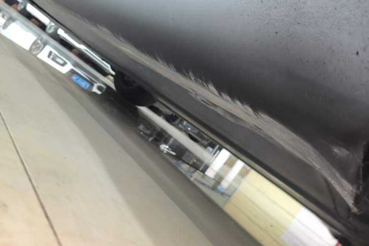 Used Tesla Model Y 2024 Rear-Wheel-Drive Version Left Side Sill