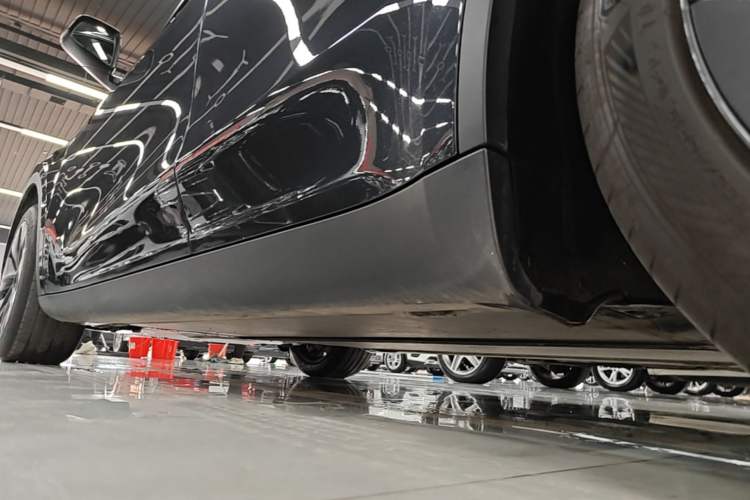 Used Tesla Model Y 2024 Rear-Wheel-Drive Version Left Side Sill
