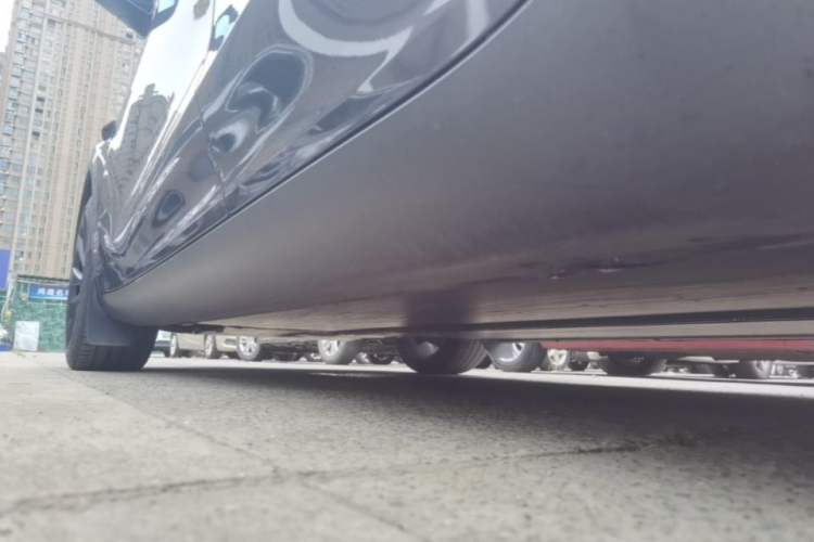Used Tesla Model Y 2024 Rear-Wheel-Drive Version Left Side Sill