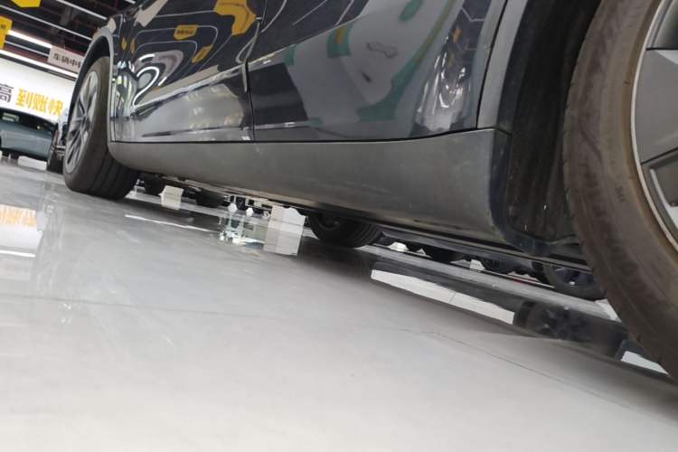 Used Tesla Model Y 2024 Rear-Wheel-Drive Version Left Side Sill