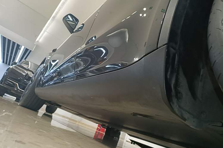 Used Tesla Model Y 2024 Rear-Wheel-Drive Version Left Side Sill